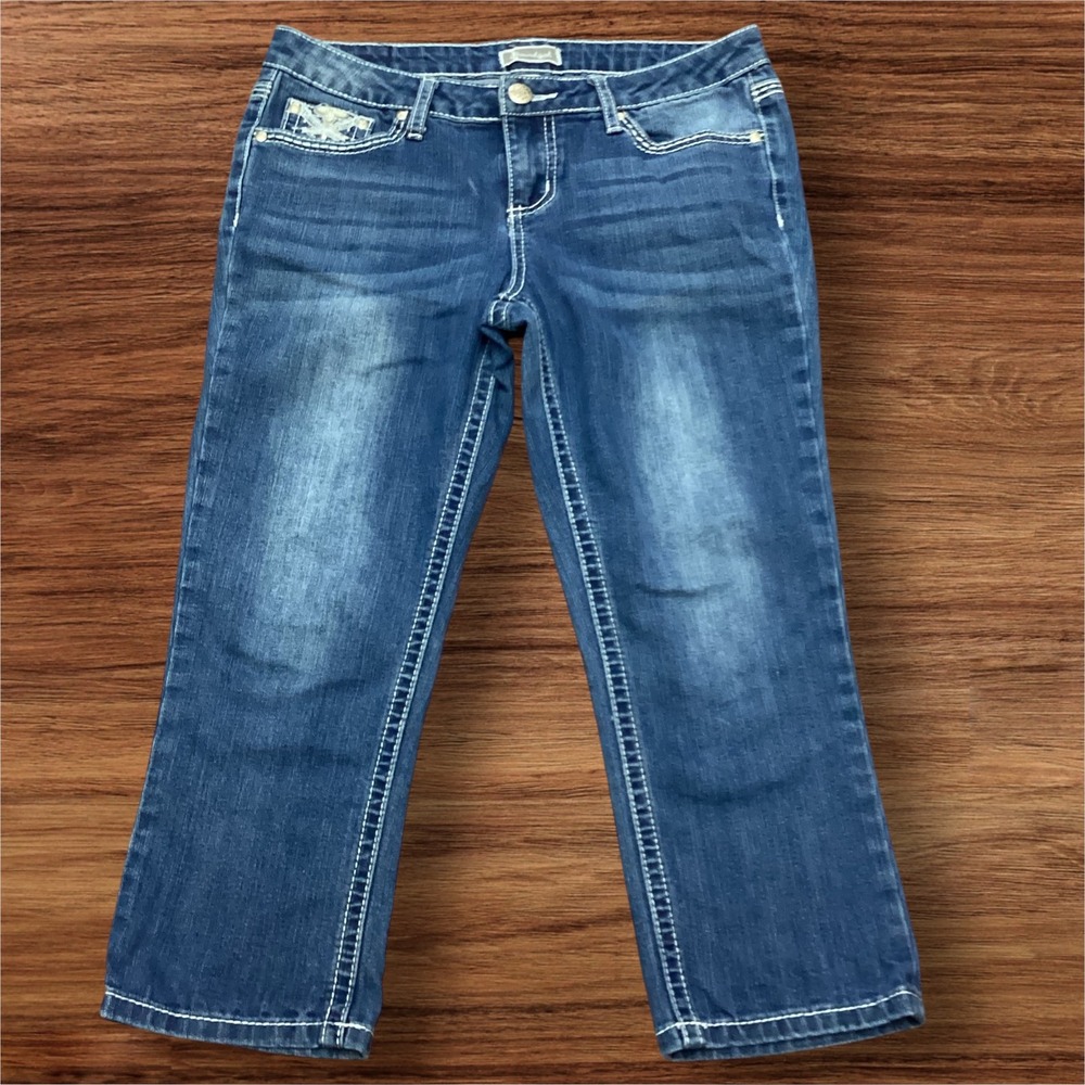 Soundgirl Womens Embroidered Capri Jeans Medium Wash Blue Denim Size 7 Y2K